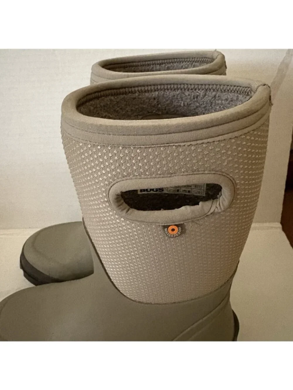 Bogs Big Kids Youth Size 6 Taupe Lined Waterproof Whiteout Dots Winter Boots